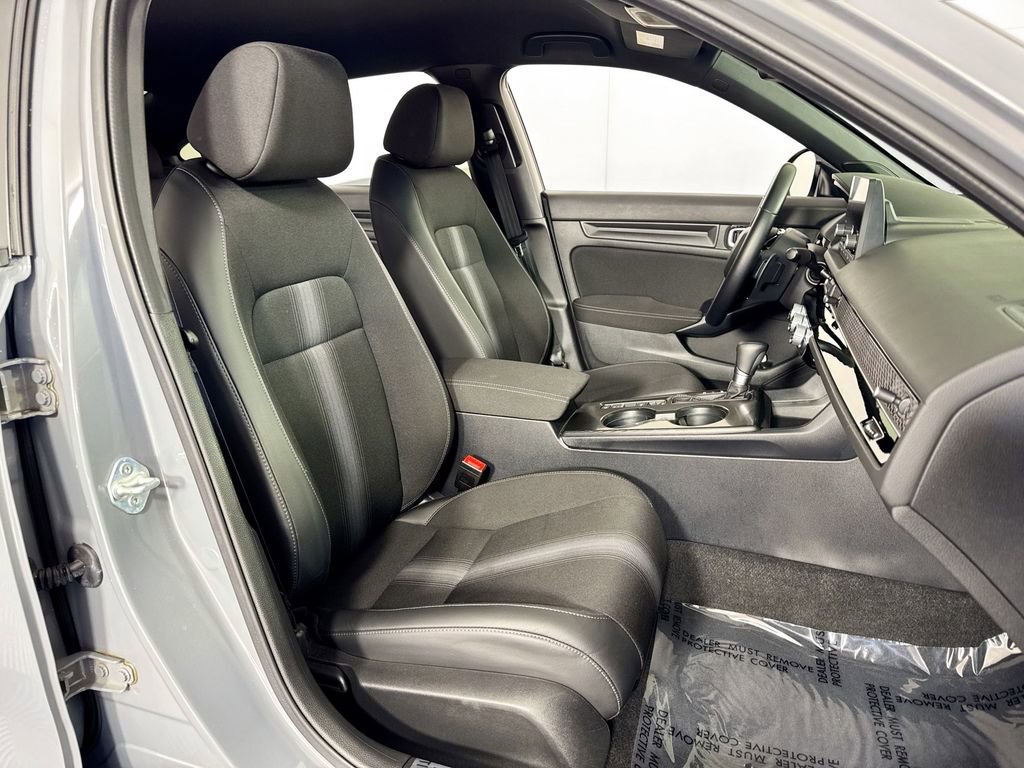 Used 2025 Honda Civic Sport image 28