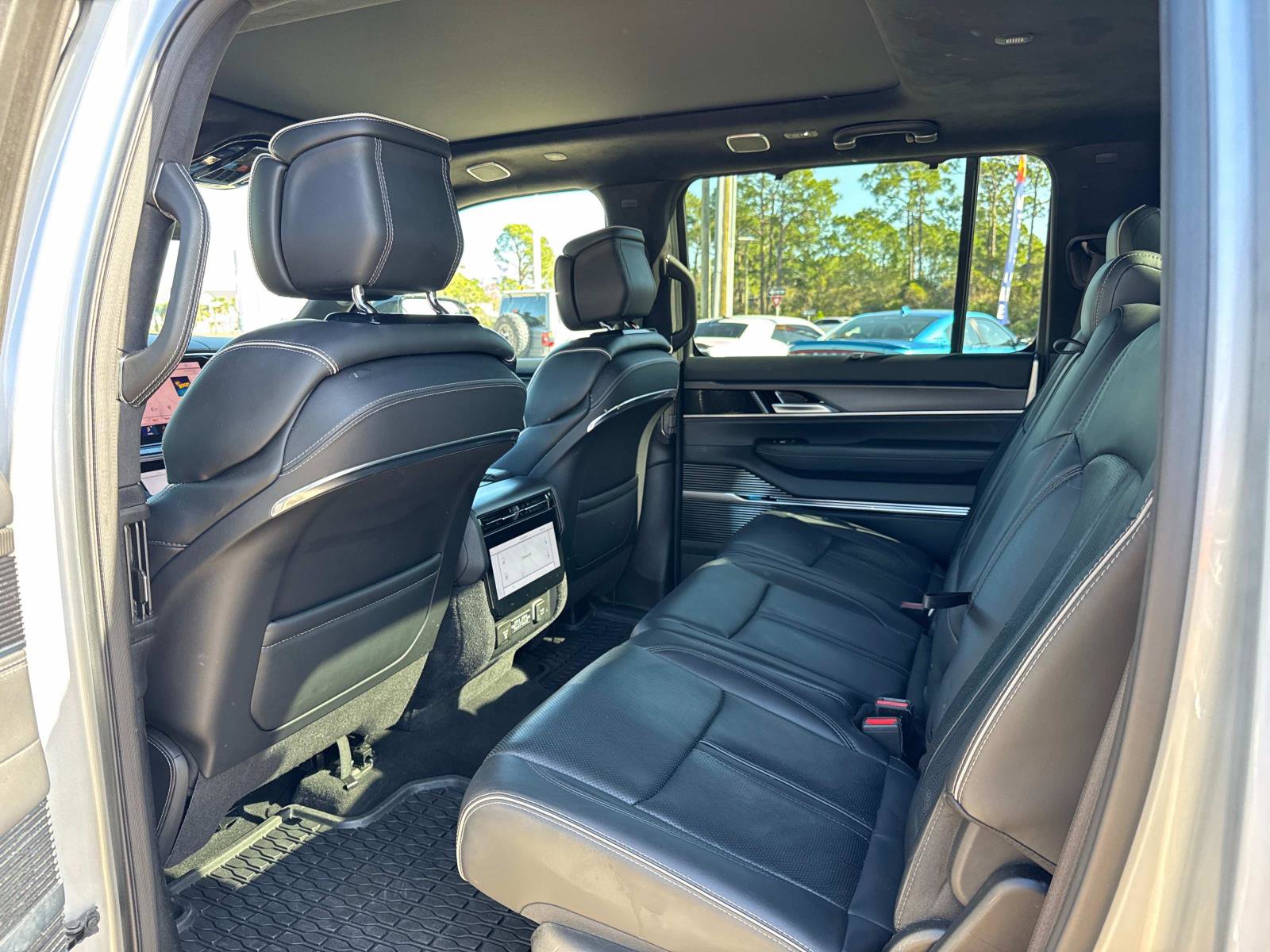 Certified 2024 Jeep Grand Wagoneer L Series II w/ Quick Order Packagew 28T image 16