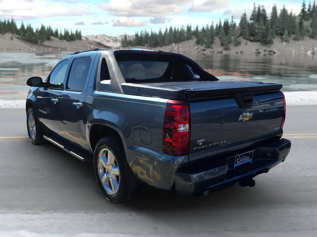 Used 2008 Chevrolet Avalanche LTZ w/ LTZ Preferred Equipment Group AWD/4WD image 5