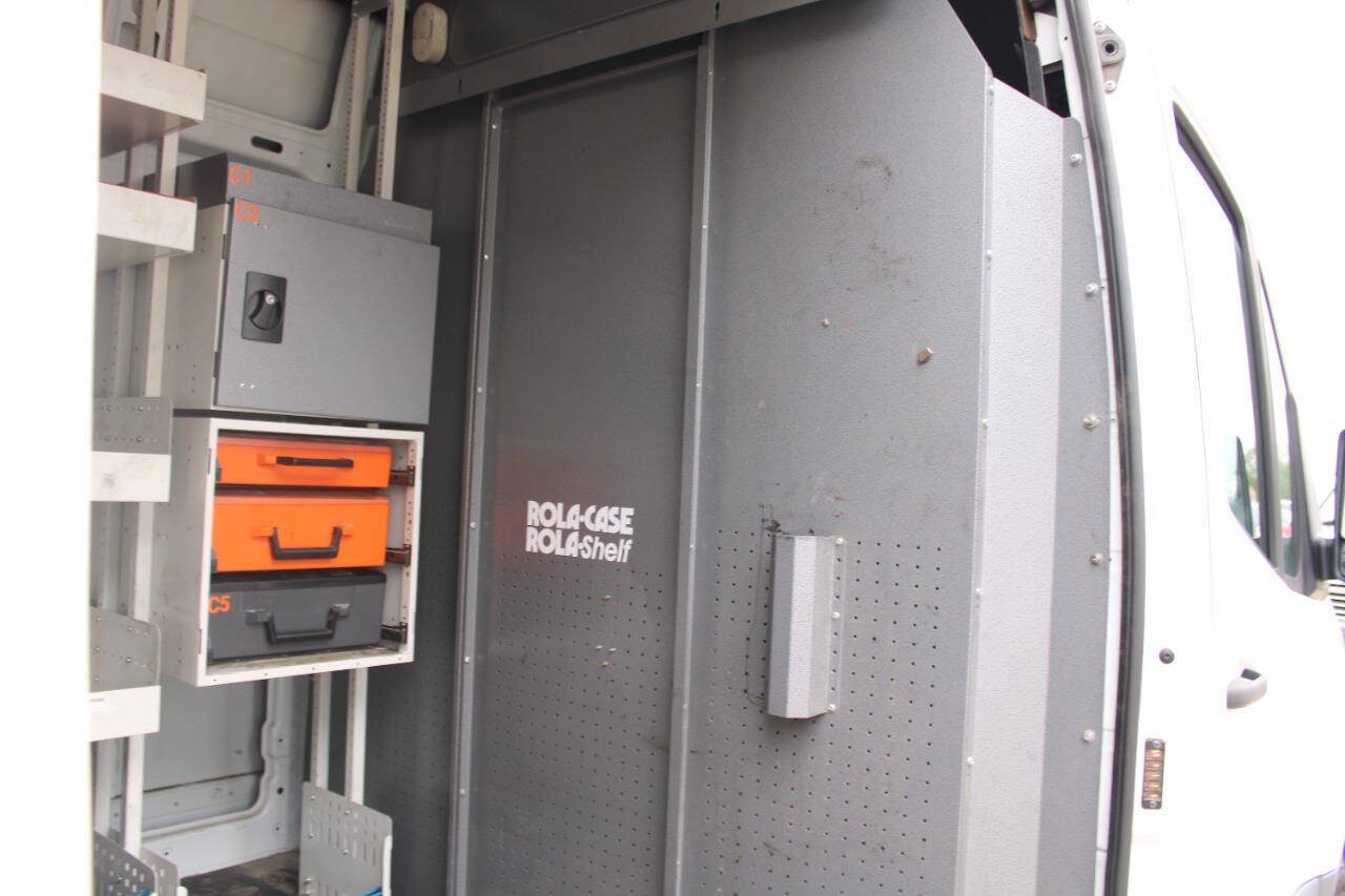 Used 2021 Freightliner Sprinter 2500 RWD image 17