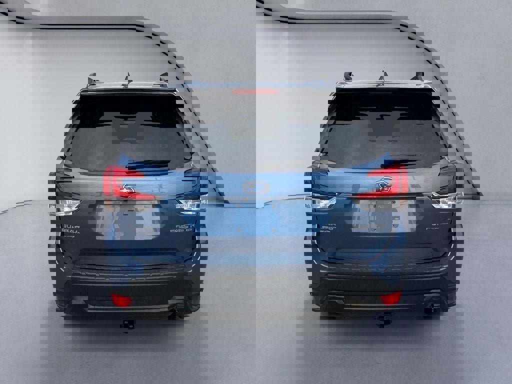 Used 2024 Subaru Forester Premium image 4