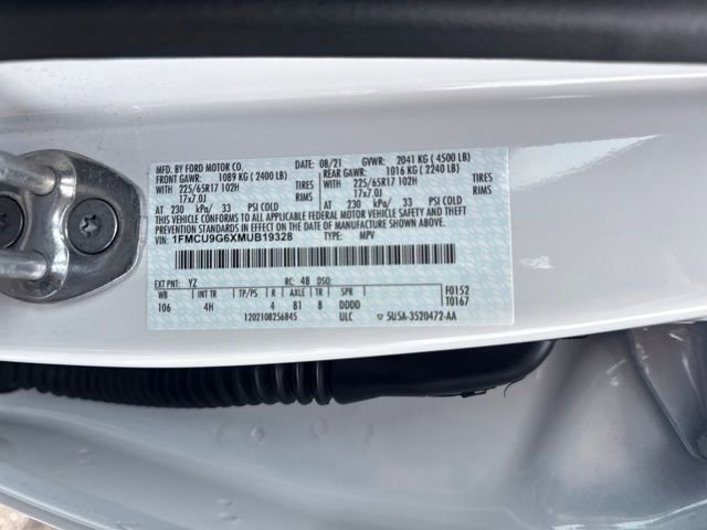 Used 2021 Ford Escape SE w/ Cold Weather Package image 32