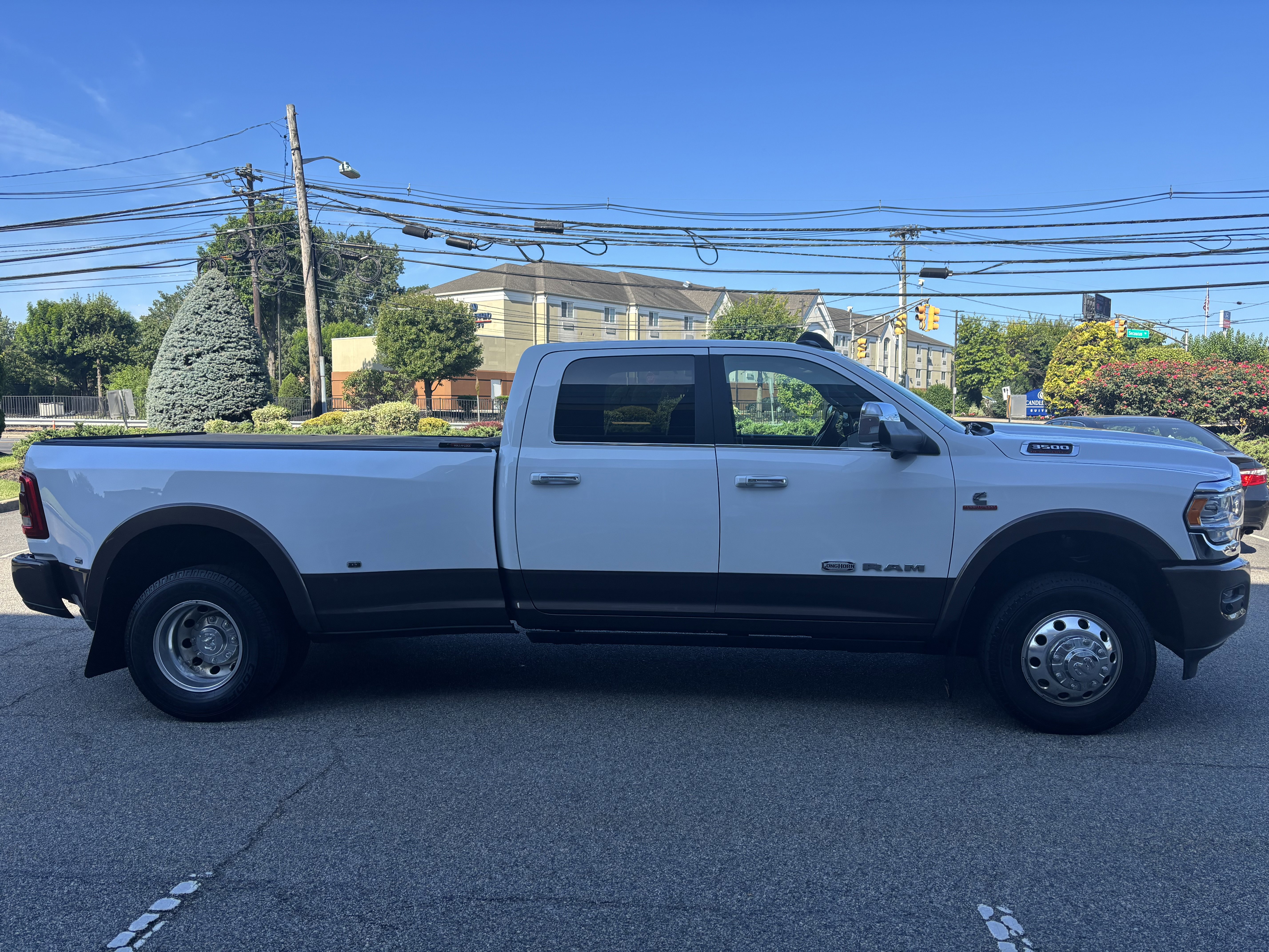 Used 2020 RAM 3500 Limited image 9
