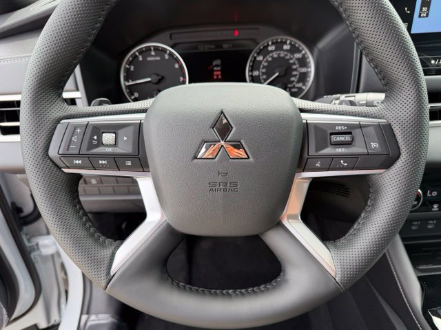 New 2026 Mitsubishi Outlander LE FWD image 27