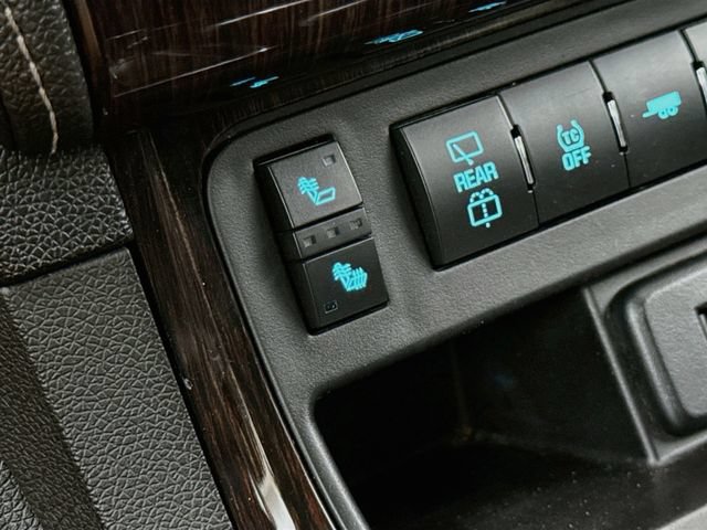 Used 2017 Chevrolet Traverse LT FWD image 20