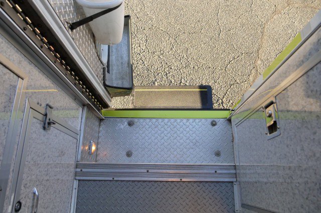 Used 2006 GMC Sierra 3500 SLE w/ Heavy-Duty Power Package image 54