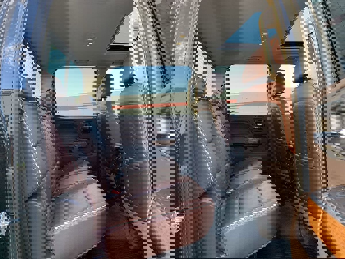 Used 2015 Chevrolet Silverado 3500 High Country image 31