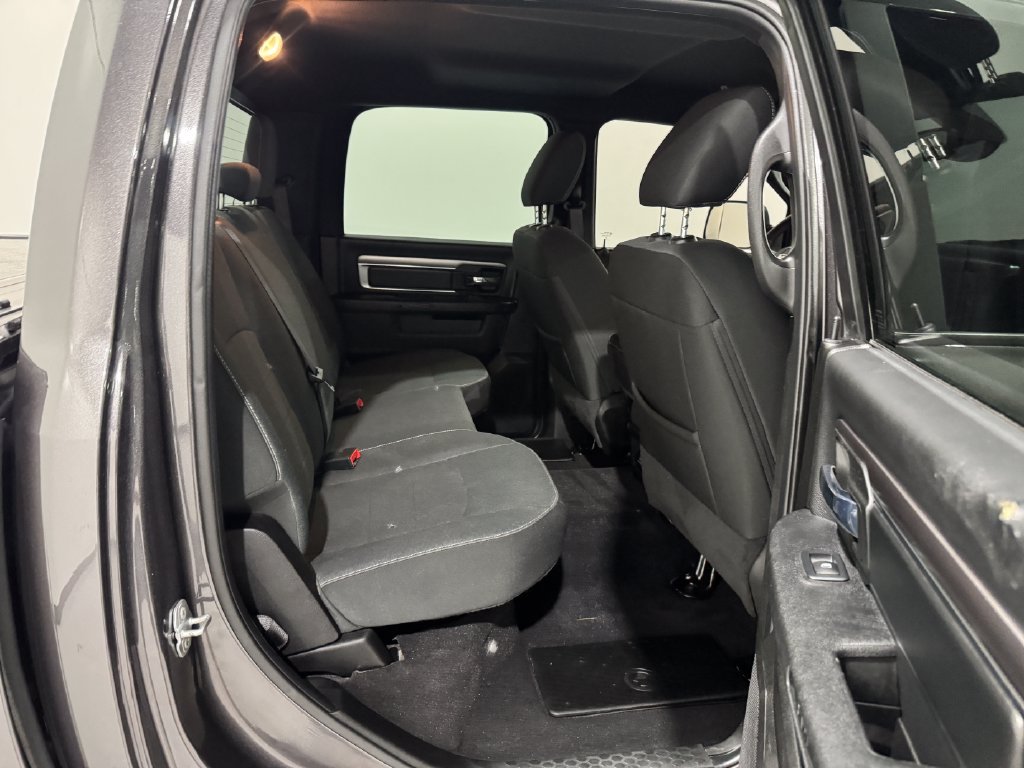 Used 2022 RAM 1500 Warlock AWD/4WD image 23
