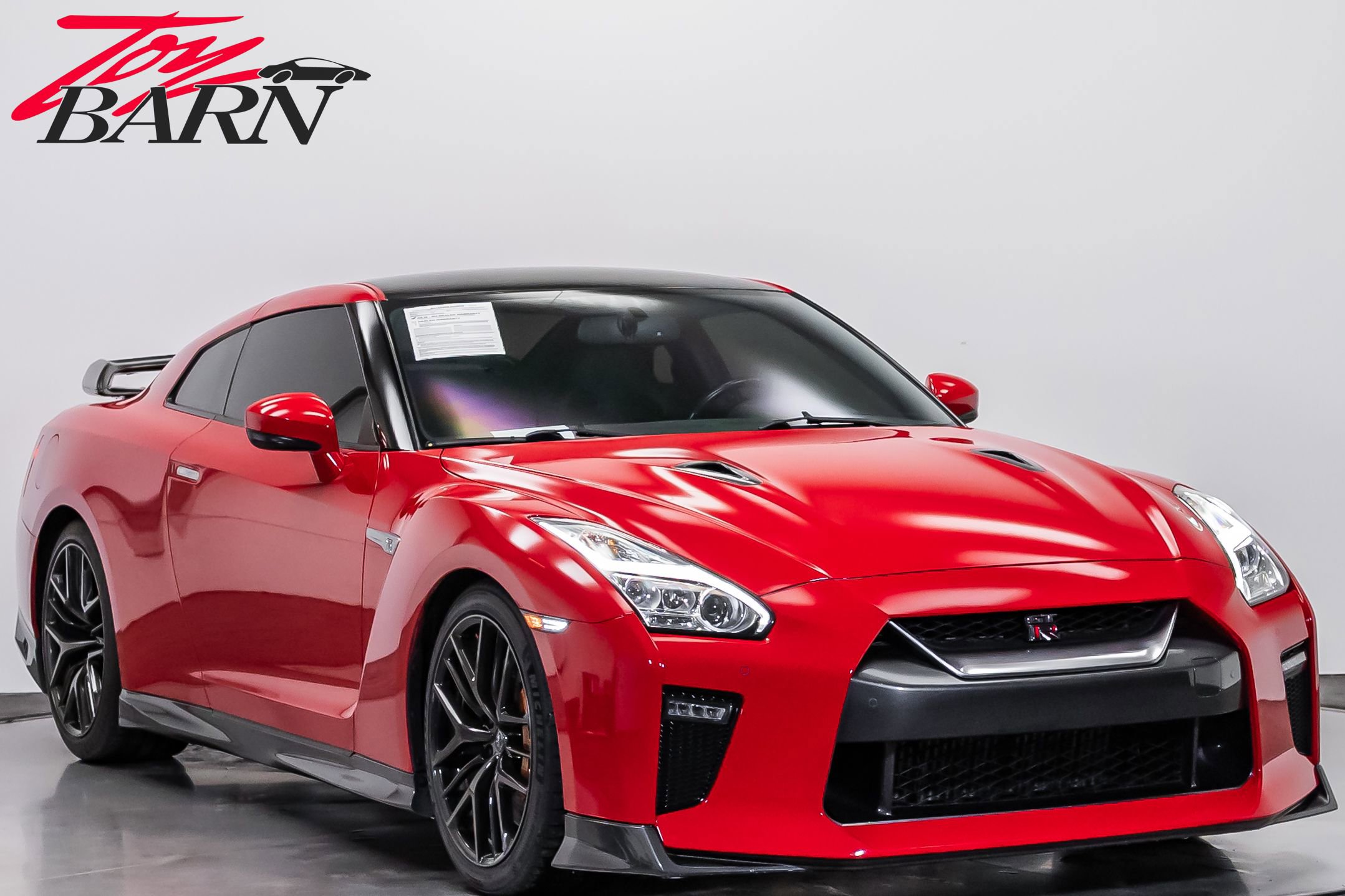 Used 2018 Nissan GT-R Premium image 7