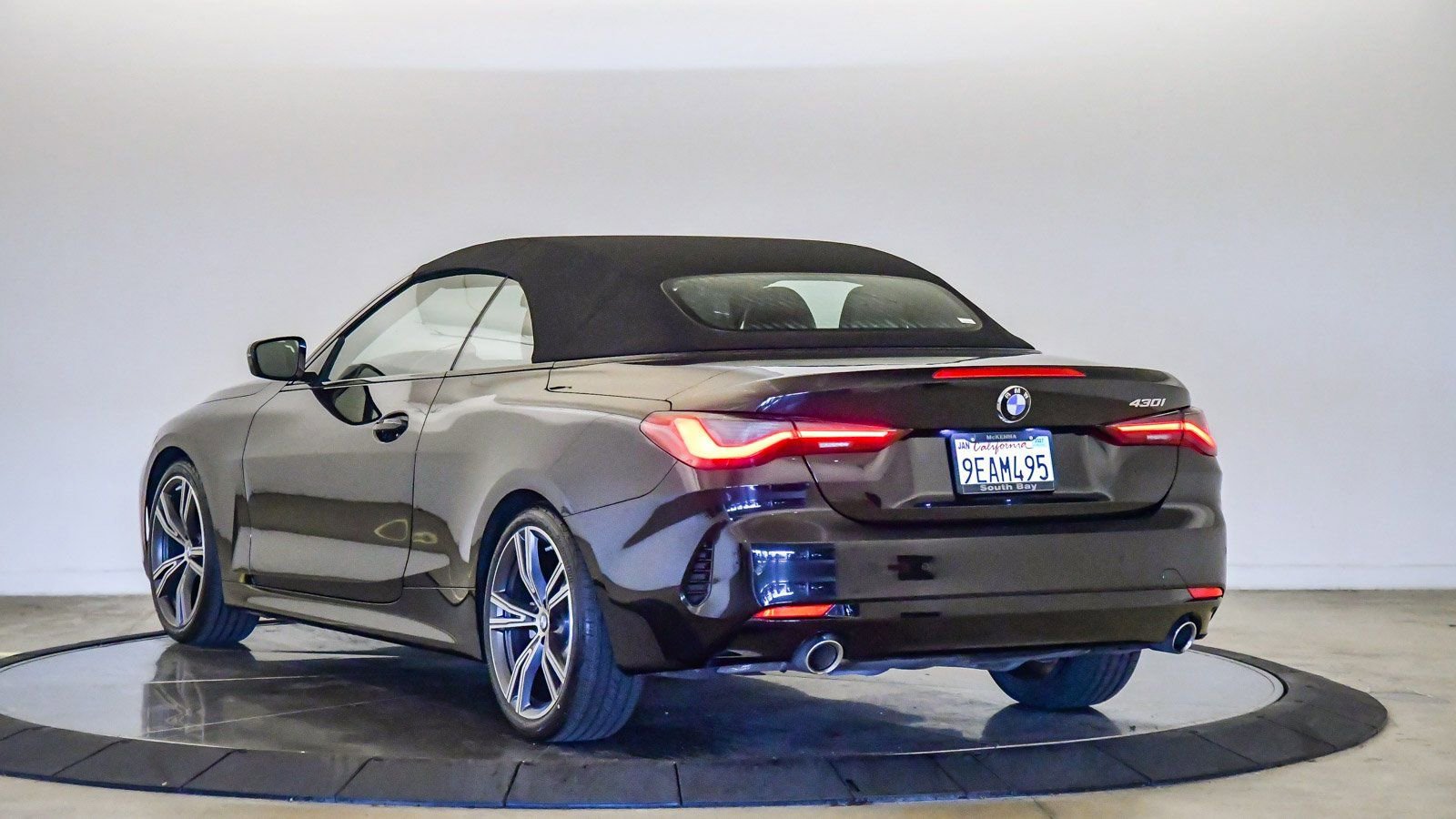 Certified 2023 BMW 430i 430i w/ Premium Package image 2