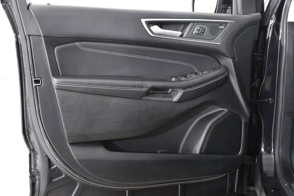 Used 2024 Ford Edge Titanium w/ Equipment Group 301A image 25