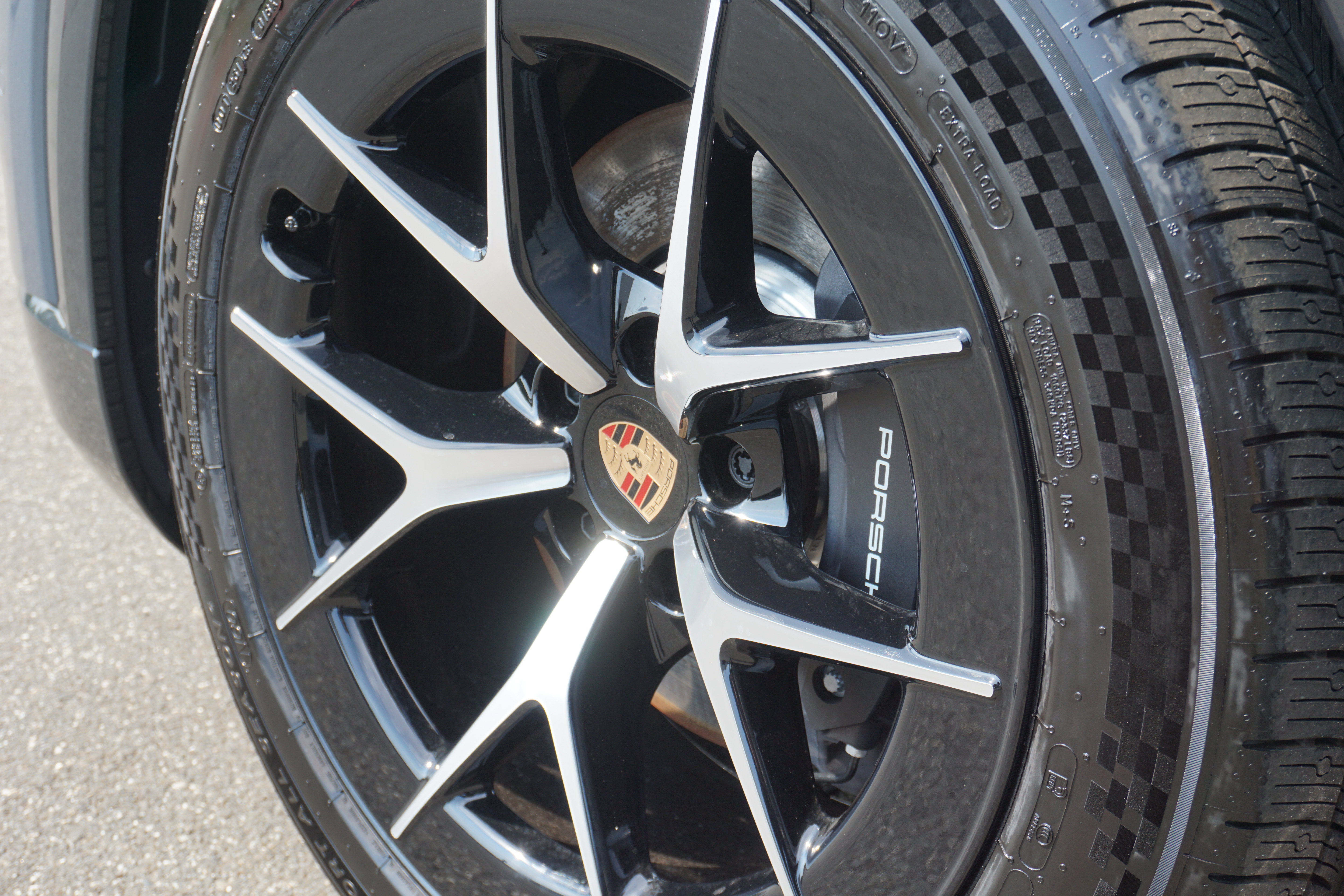 New 2026 Porsche Cayenne Electric AWD/4WD image 12