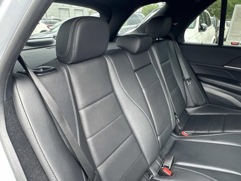 Used 2024 Mercedes-Benz GLE 450 4MATIC image 9