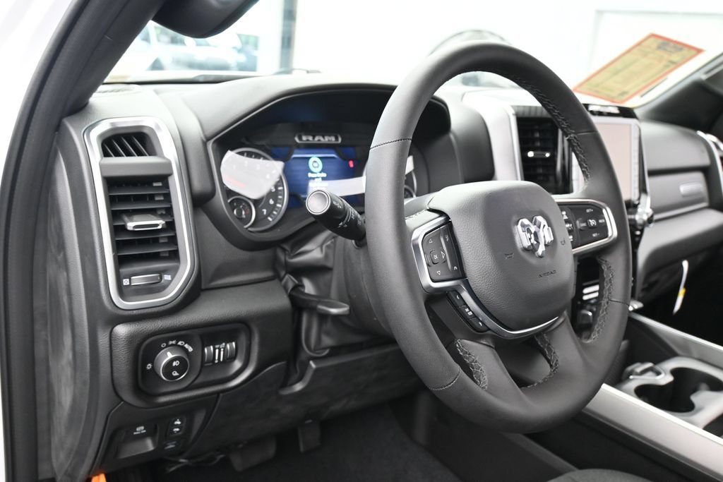 Used 2025 RAM 1500 Big Horn AWD/4WD image 15