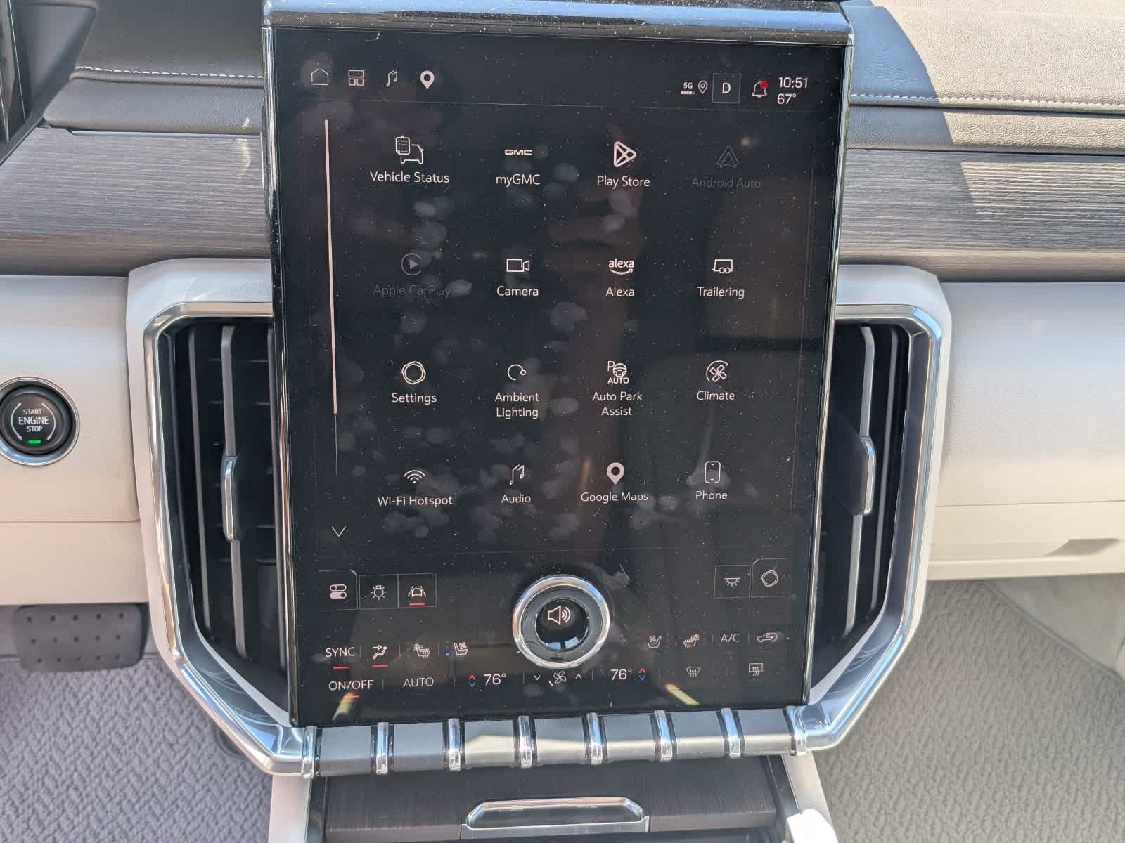 Used 2025 GMC Acadia Denali w/ Super Cruise Package FWD image 29