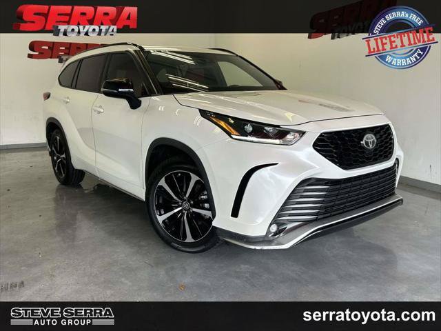 Certified 2021 Toyota Highlander XSE FWD image 1