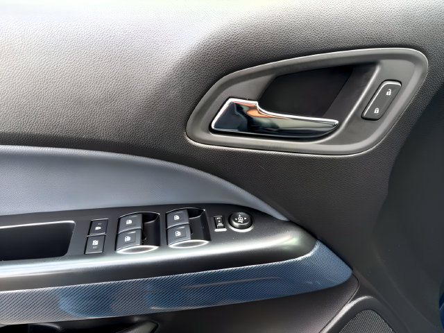 Used 2019 Chevrolet Colorado Z71 AWD/4WD image 18