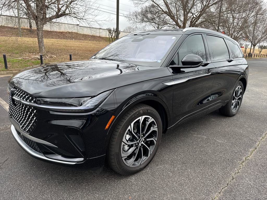 Used 2025 Lincoln Nautilus Reserve image 9