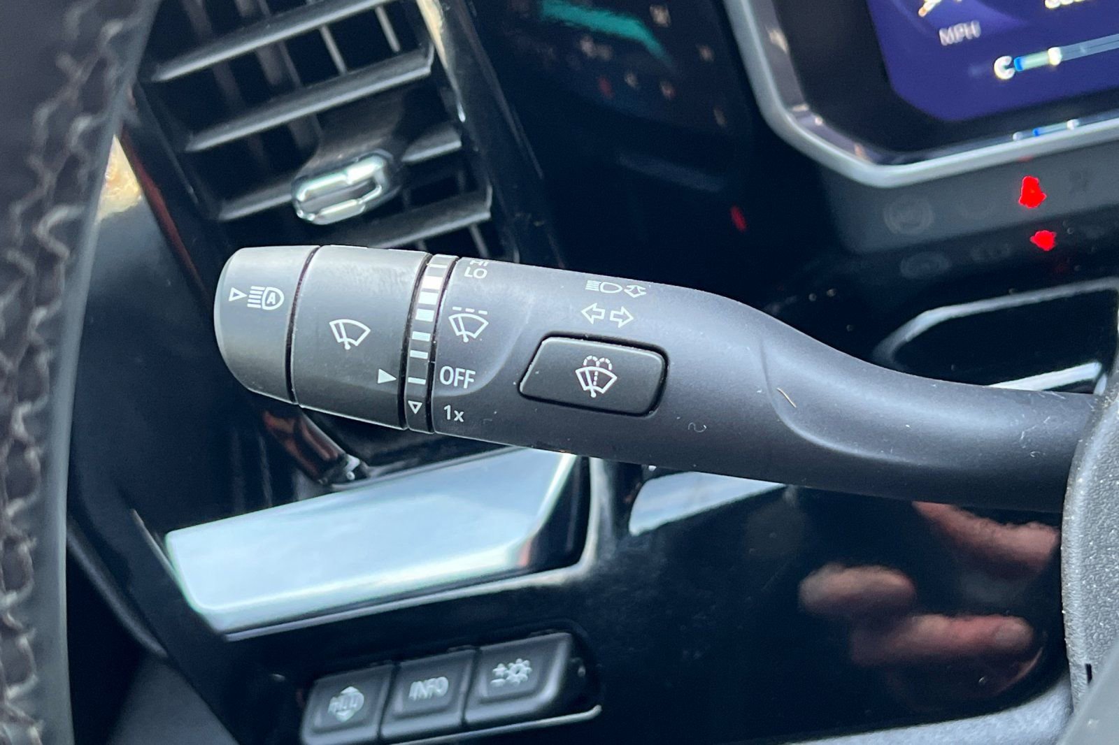 Used 2026 Chevrolet Silverado 3500 LTZ w/ LTZ Plus Package image 35