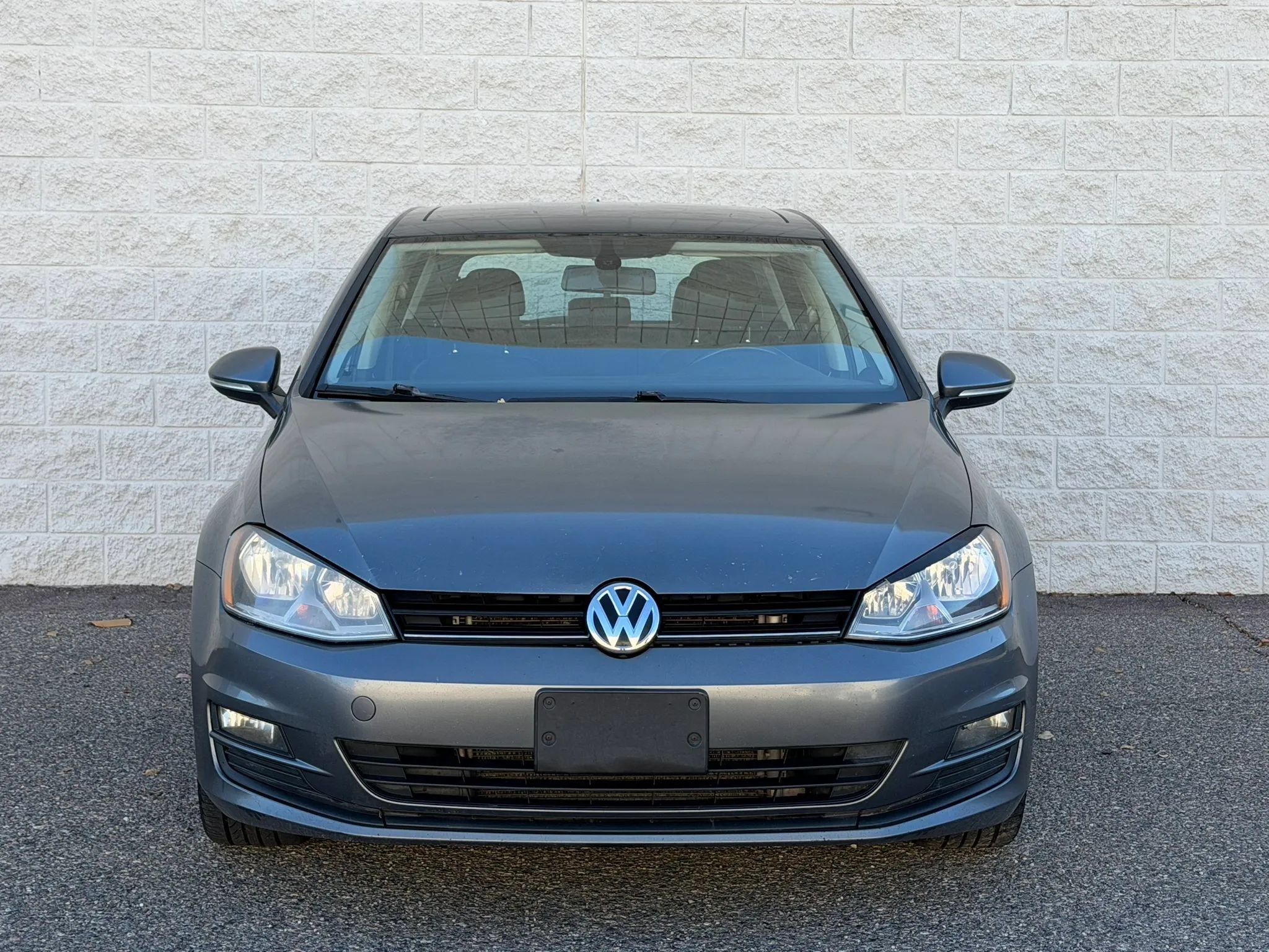 Used 2015 Volkswagen Golf TDI SE FWD image 2
