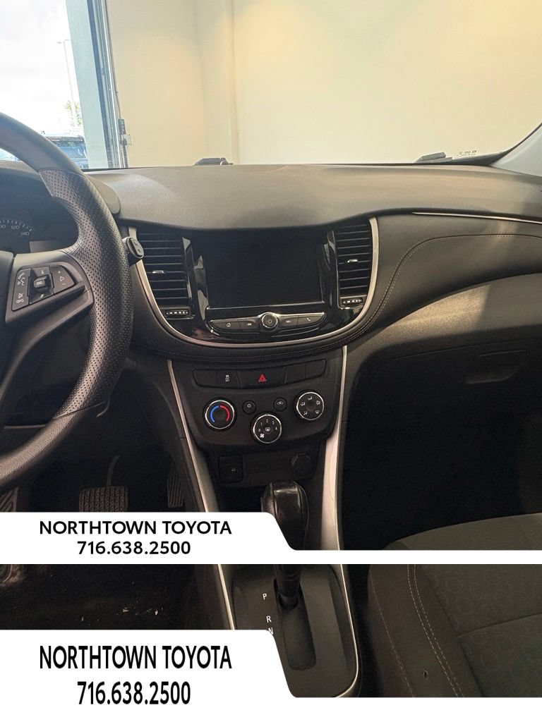 Used 2020 Chevrolet Trax LS w/ Tint and Cruise Package FWD image 9