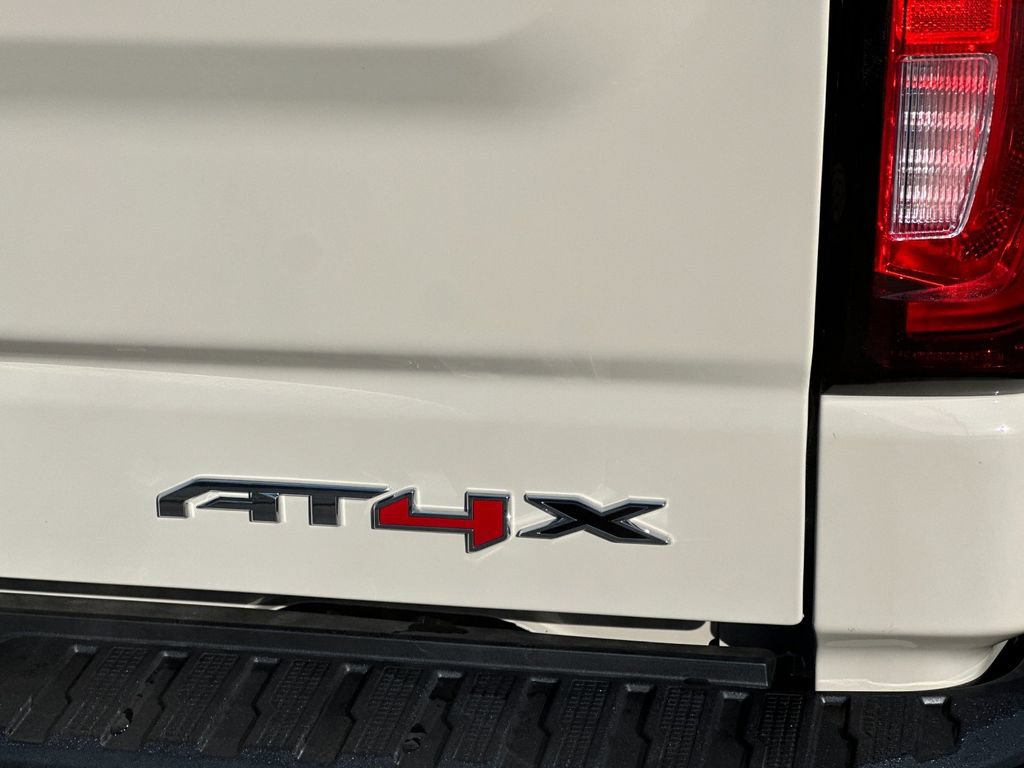New 2026 GMC Sierra 1500 AT4X AWD/4WD image 32