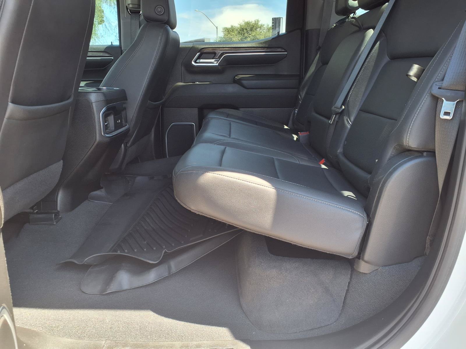 Used 2023 Chevrolet Silverado 1500 LTZ AWD/4WD image 16