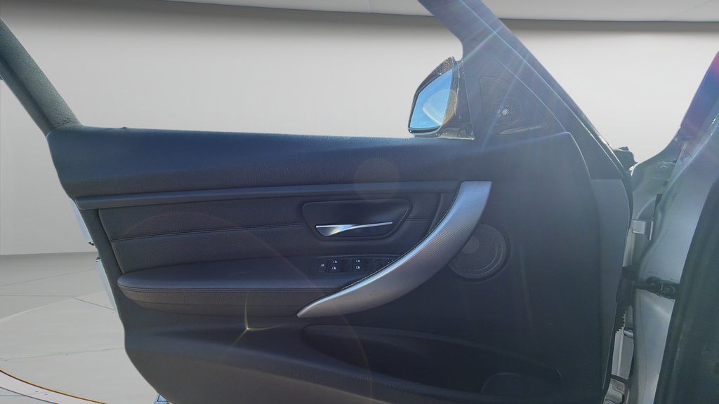 Used 2014 BMW ActiveHybrid 3 RWD image 24