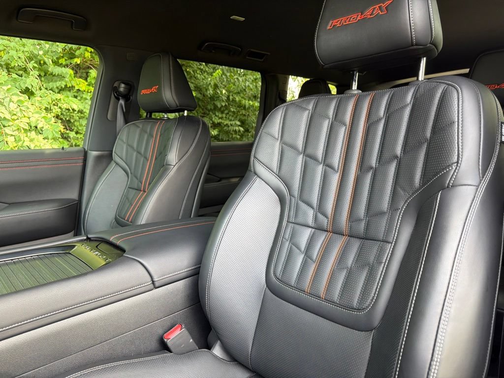 Used 2026 Nissan Armada PRO-4X w/ Captain's Chari Seat Package AWD/4WD image 27