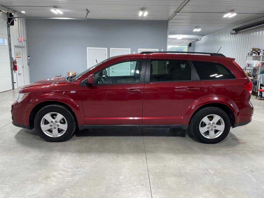 Used 2011 Dodge Journey Mainstreet w/ Popular Equipment Group AWD/4WD image 4
