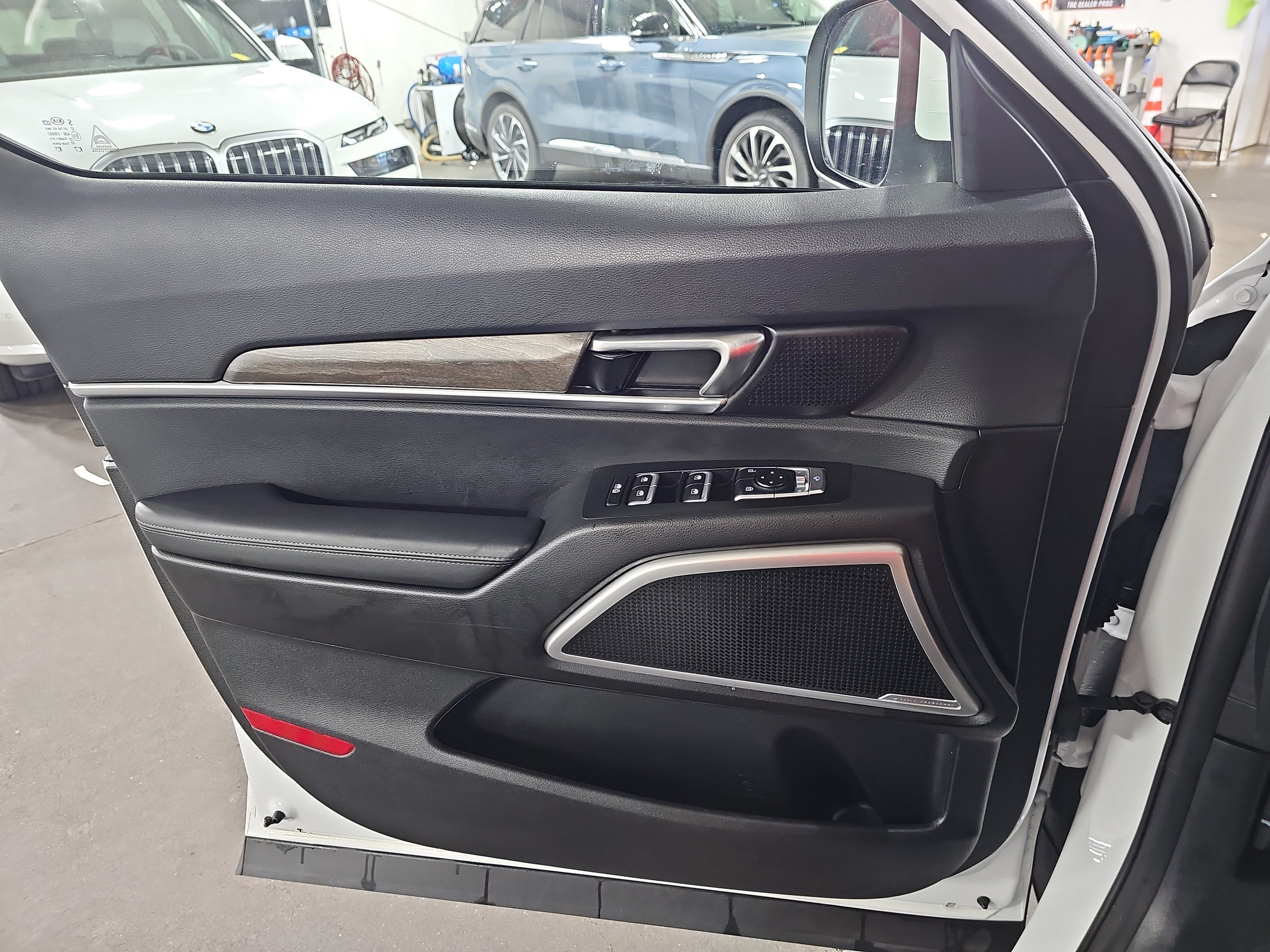 Used 2020 Kia Telluride EX w/ EX Premium Package AWD/4WD image 27