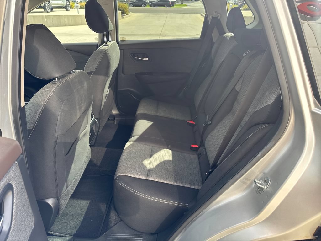 Used 2022 Nissan Rogue SV AWD/4WD image 25