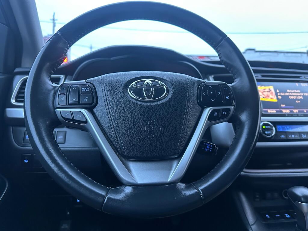 Used 2019 Toyota Highlander XLE image 13