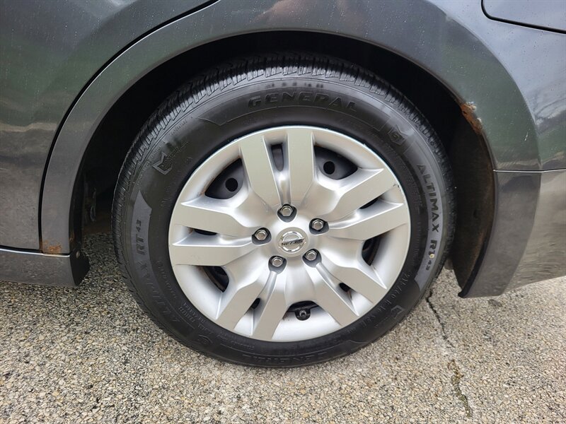 Used 2012 Nissan Altima 2.5 S FWD image 29