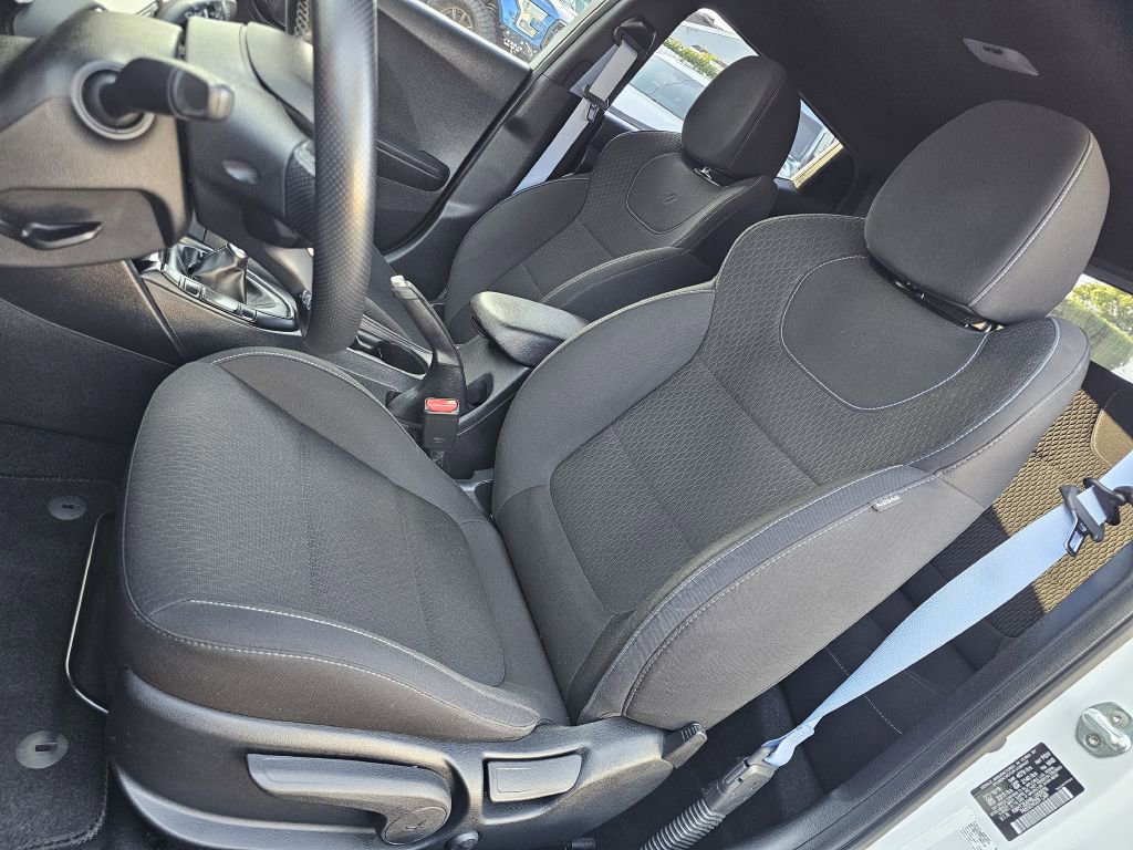 Used 2020 Hyundai Veloster N w/ Performance Package image 20