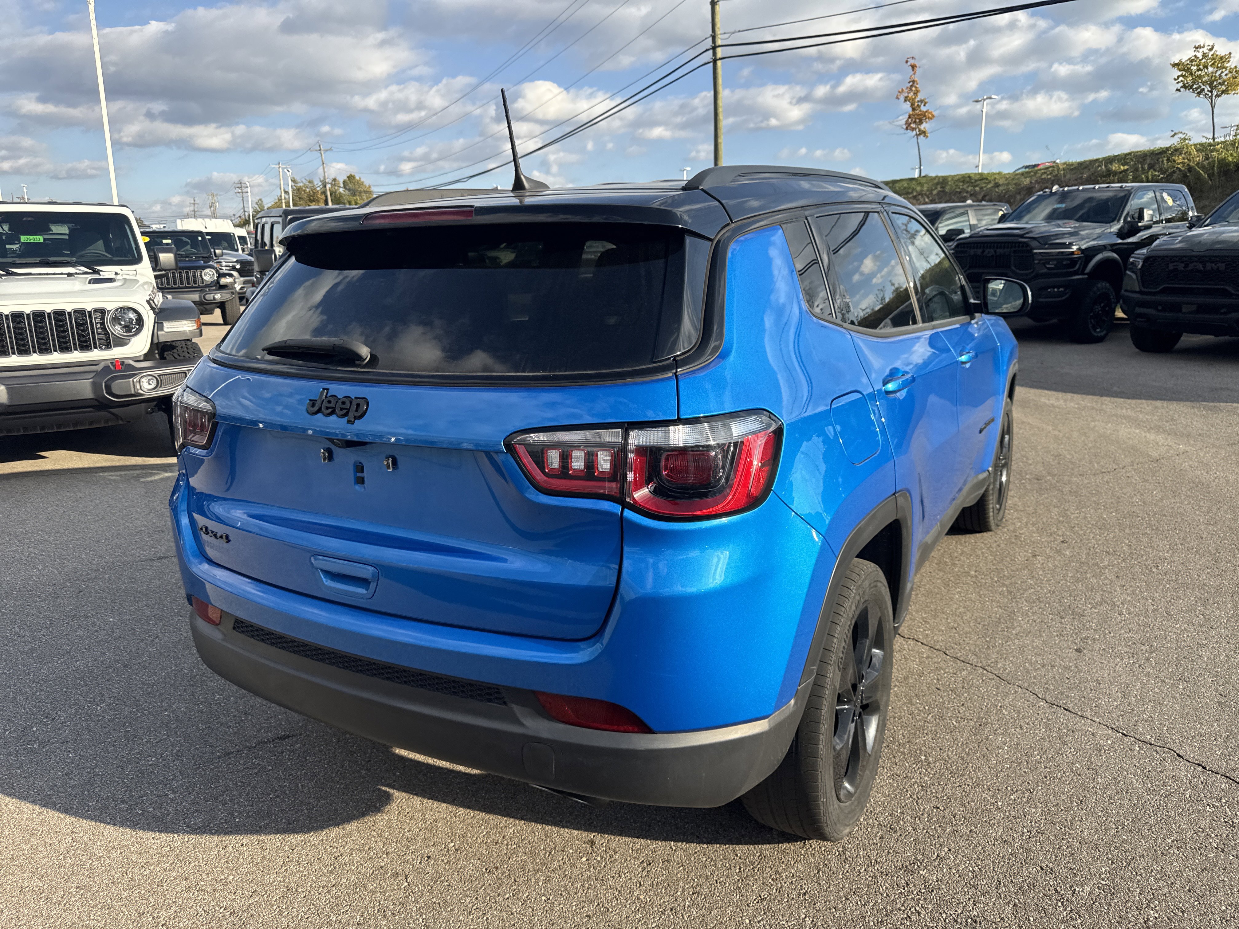 Certified 2021 Jeep Compass Latitude image 11