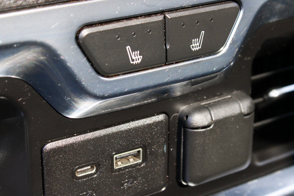 Used 2020 Chevrolet Silverado 3500 High Country w/ Z71 Off-Road Package image 43