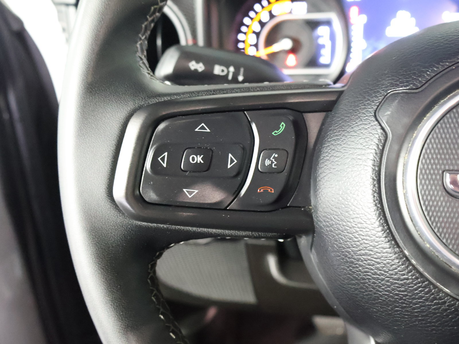 Used 2025 Jeep Wrangler Unlimited Rubicon AWD/4WD image 27