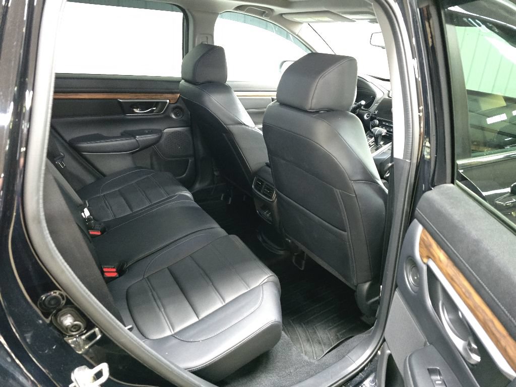 Used 2018 Honda CR-V Touring image 18