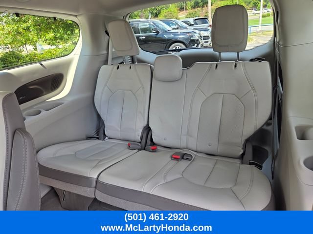 Used 2019 Chrysler Pacifica Touring-L Plus w/ Advanced Safetytec Group FWD image 12