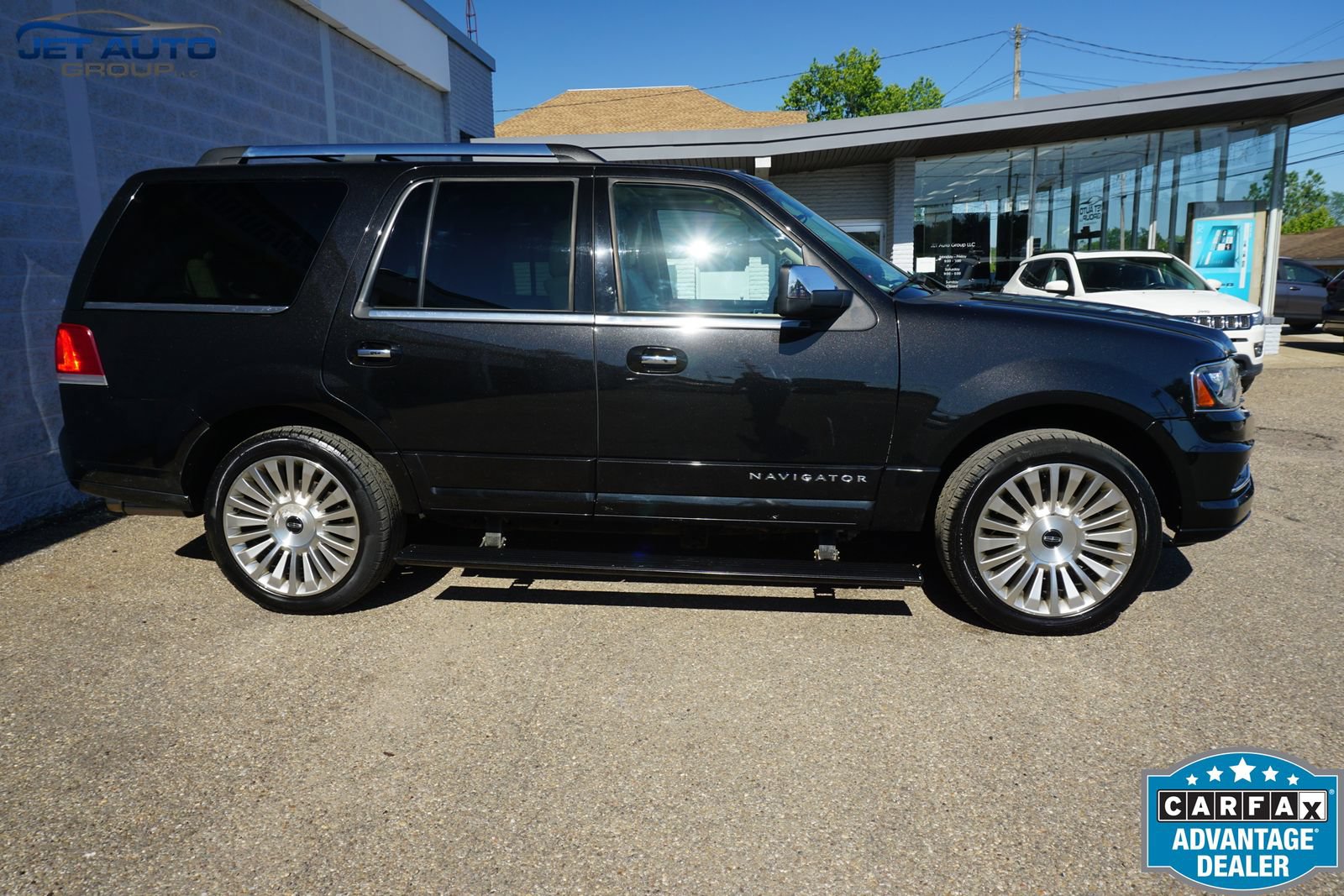 Used 2015 Lincoln Navigator 4WD w/ Equipment Group 101A Reserve image 6
