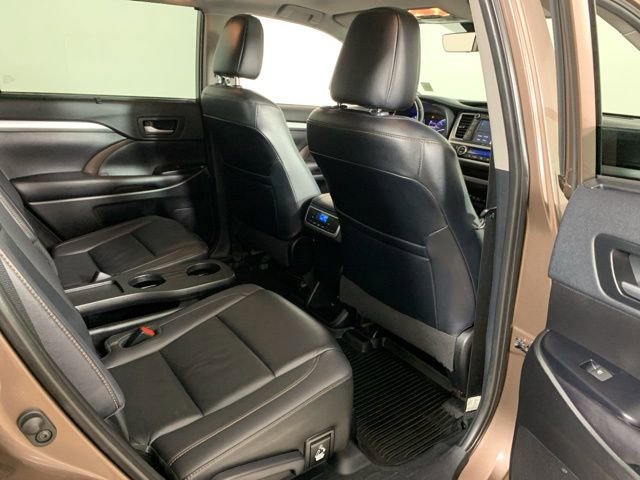 Used 2019 Toyota Highlander XLE w/ Protection Package #3 image 42