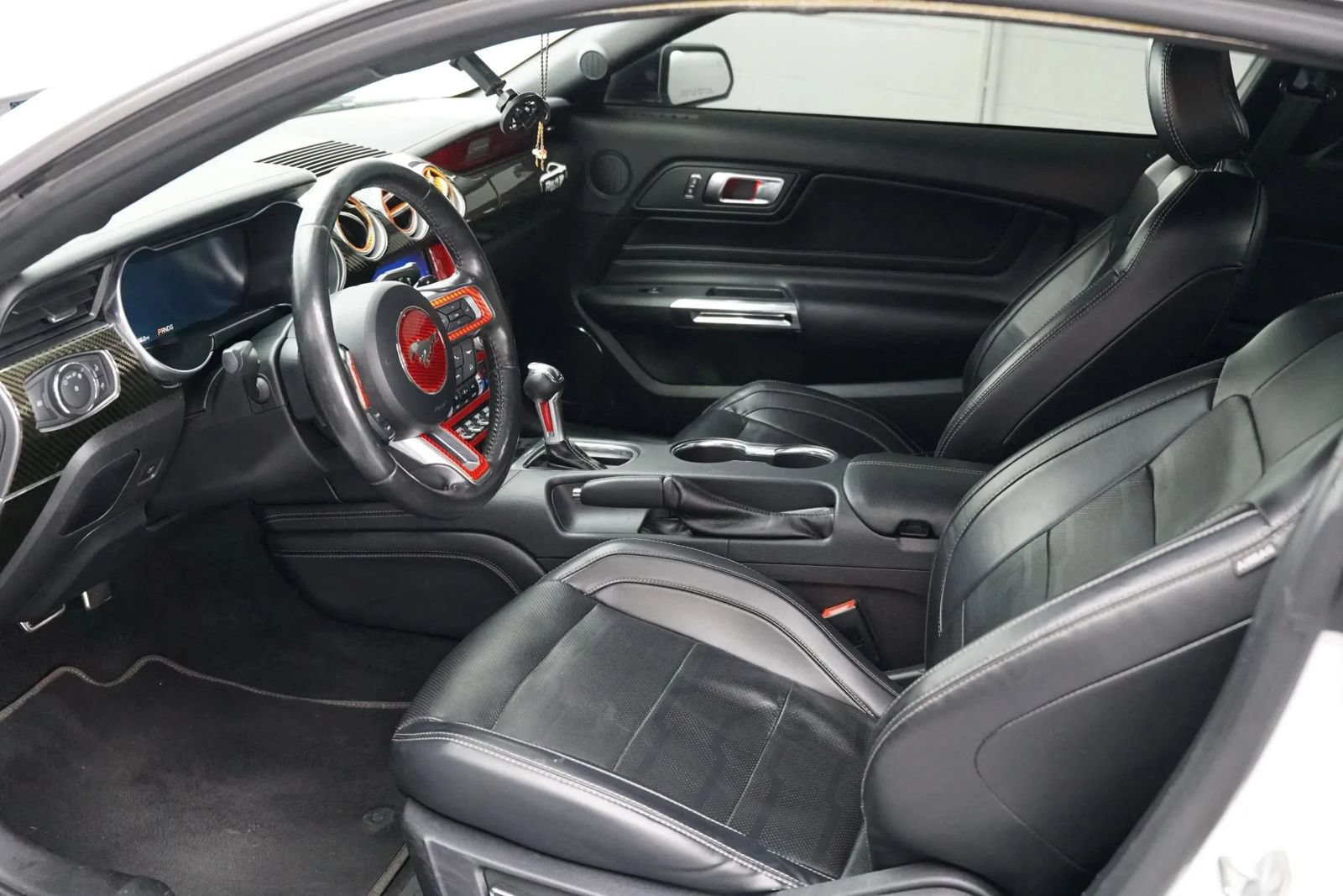 Used 2019 Ford Mustang GT Premium w/ Equipment Group 401A RWD image 14