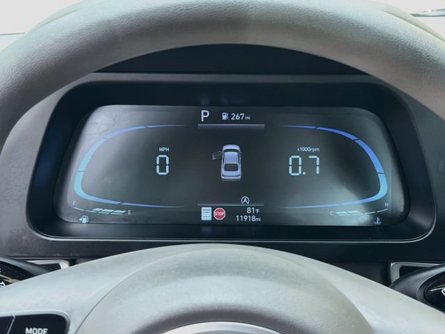 Certified 2025 Hyundai Elantra SE FWD image 12