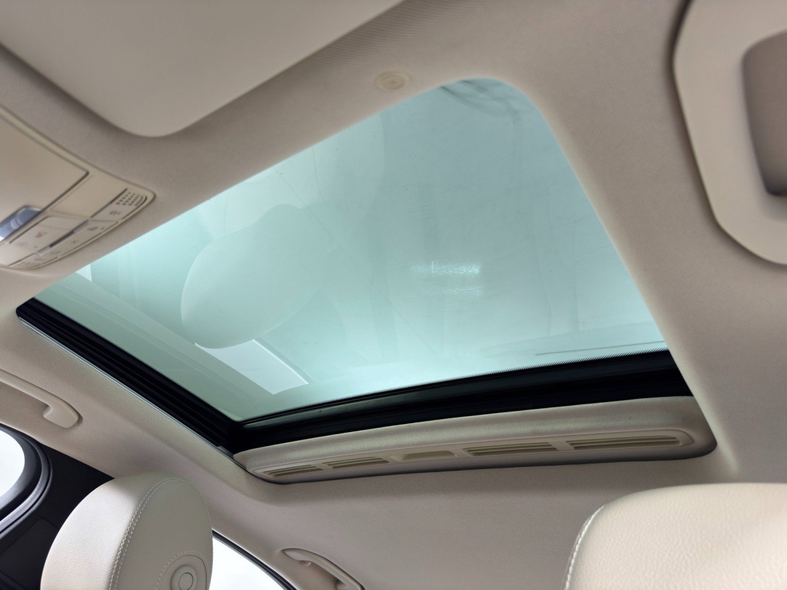 Used 2021 Mercedes-Benz C 300 Sedan w/ Premium Package image 11