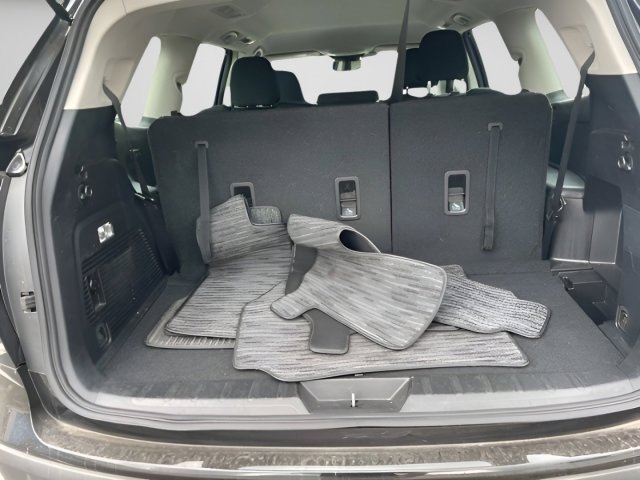 Used 2023 Subaru Ascent 8-Passenger AWD/4WD image 14