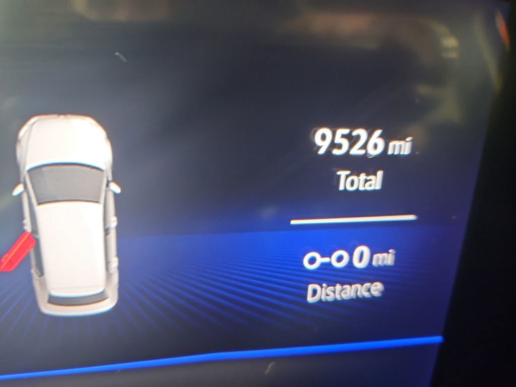 Certified 2024 Volkswagen Taos SE w/ Black Wheel Package image 19