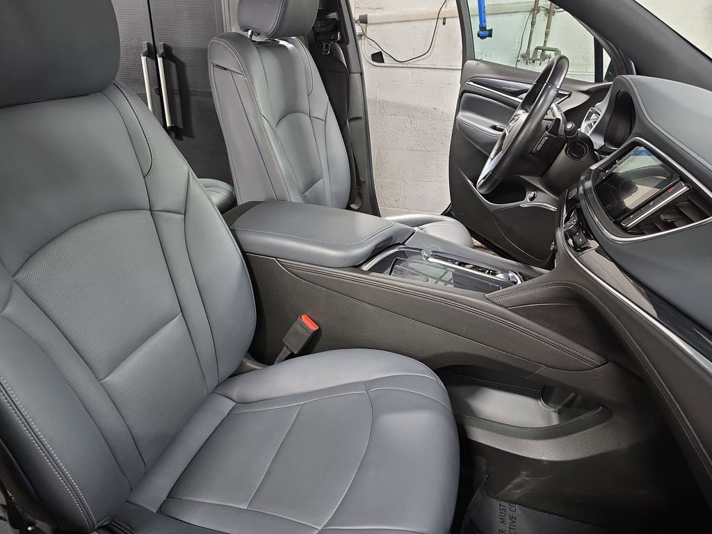 Used 2024 Buick Enclave Essence w/ Technology Package image 10