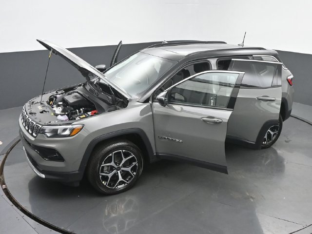 New 2026 Jeep Compass Limited w/ Sun, Sound & Navigation Group AWD/4WD image 60