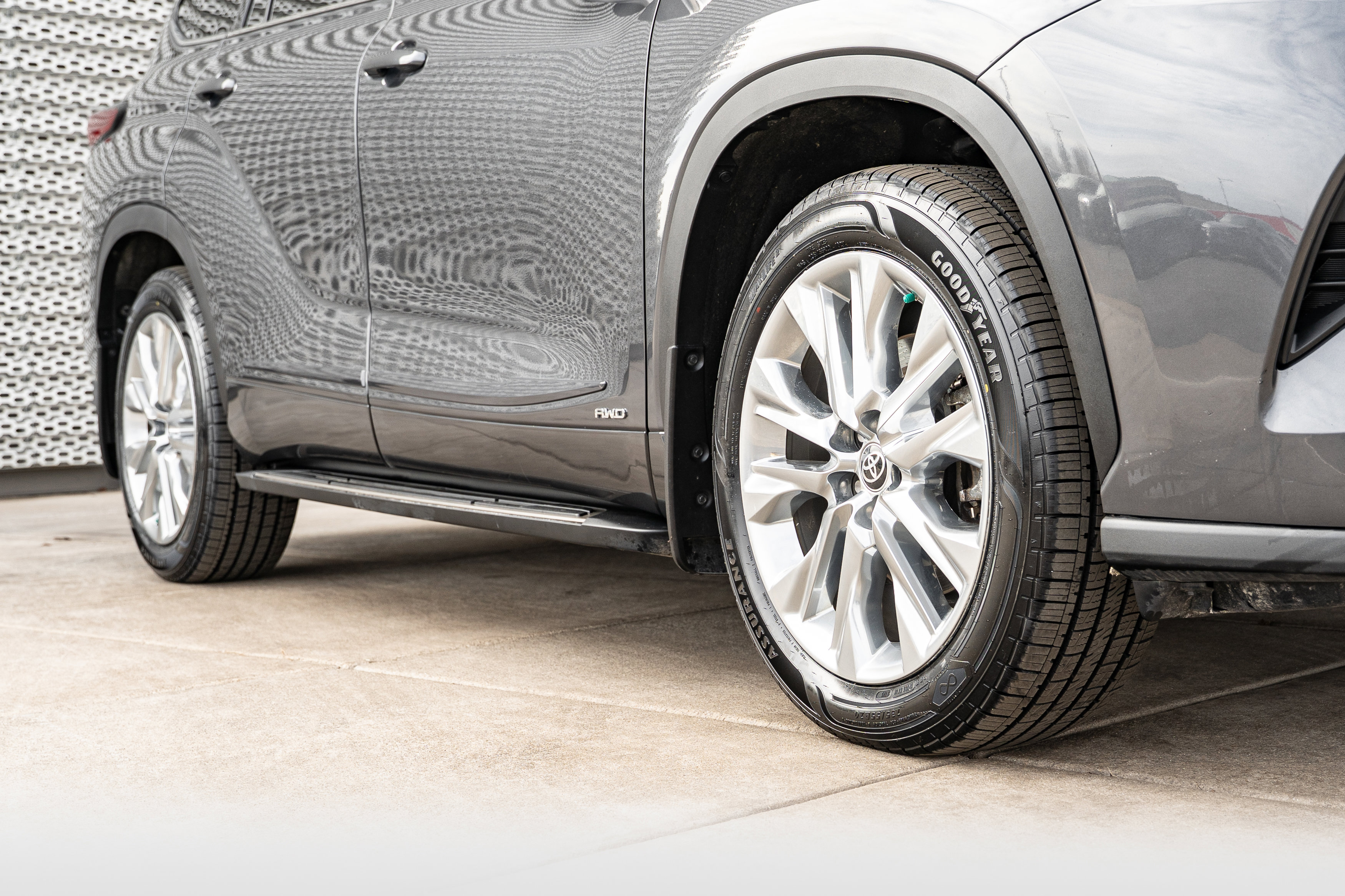 Used 2023 Toyota Highlander Limited image 36